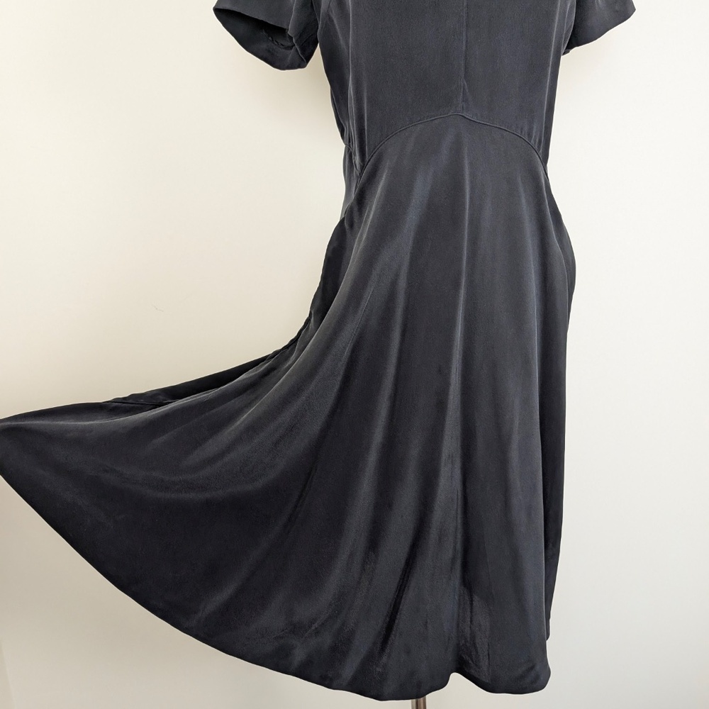 Silk dress. Elegant Black V-Neck Short Sleeve Midi Dress - Picture 9 of 14